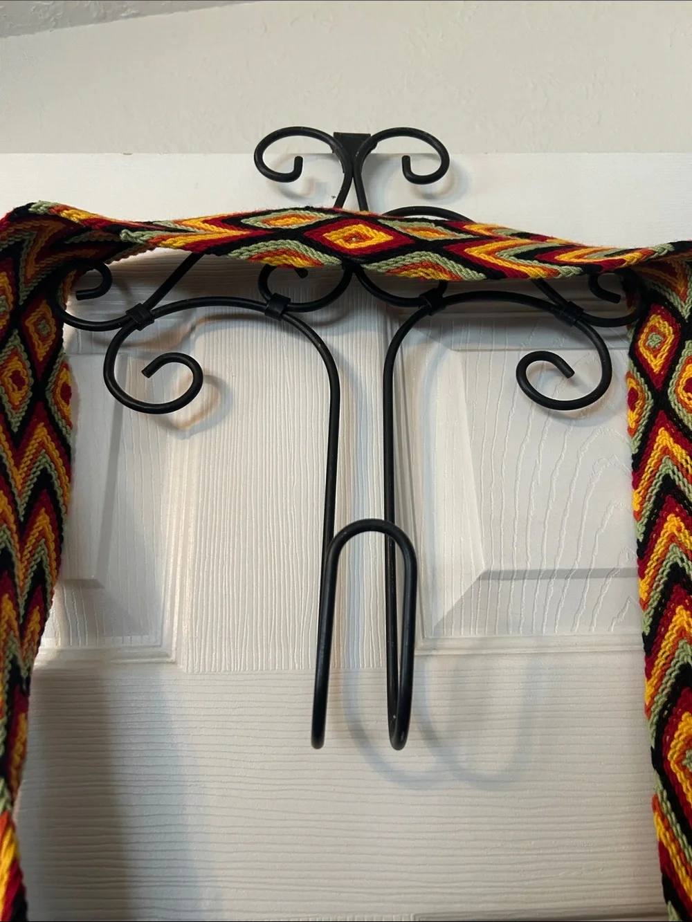 Handwoven Multicolor Crossbody Bag with Bold Geometric Pattern